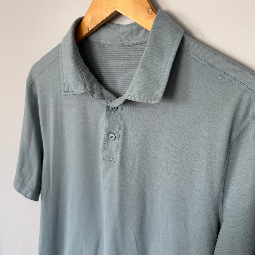 Lululemon Mens Evolution Short Sleeve Polo Shirt Sage Green Slate Blue Size L